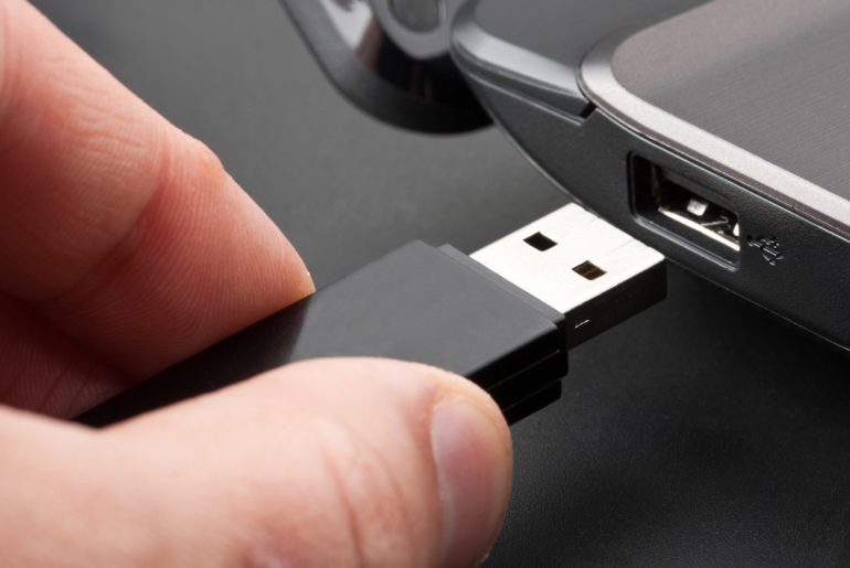 Connect USB drive to pc