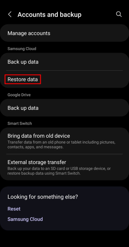 Choosing to restore data from a Samsung Cloud backup.