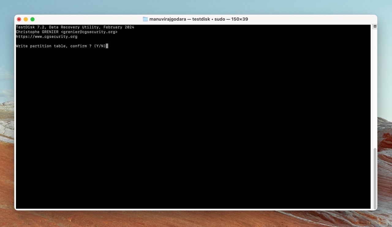 TestDisk sur Mac invitant l'utilisateur à confirmer l'écriture de la table de partition.